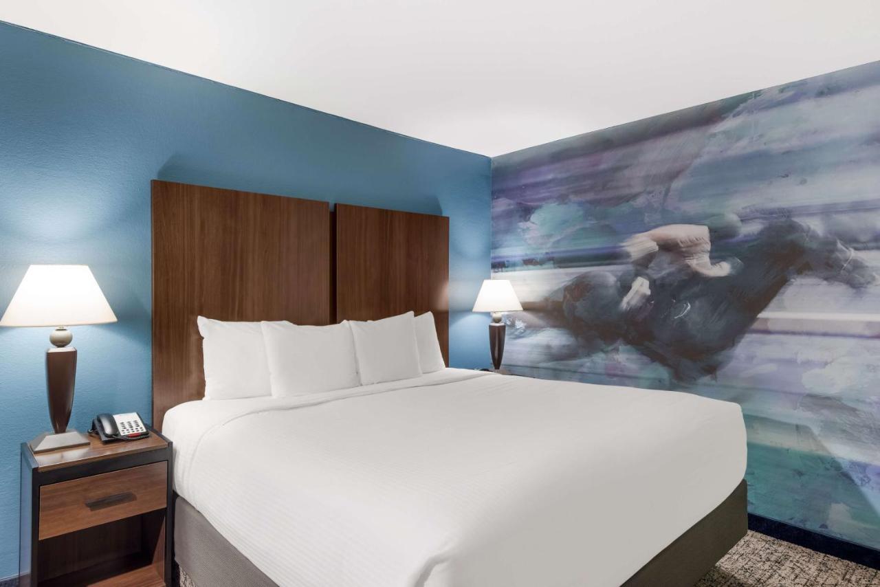 Best Western Winners Circle Hot Springs Dış mekan fotoğraf