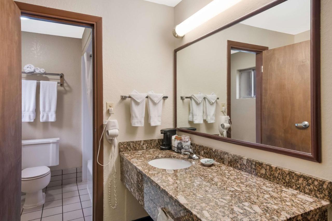 Best Western Winners Circle Hot Springs Dış mekan fotoğraf